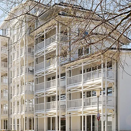 6 Person In Großenbrode