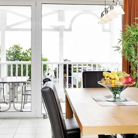 Two-bedroom In 18 Appartement