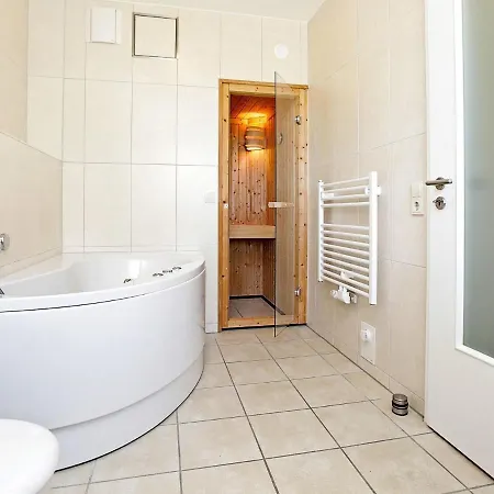 Two-bedroom In 18 Apartment